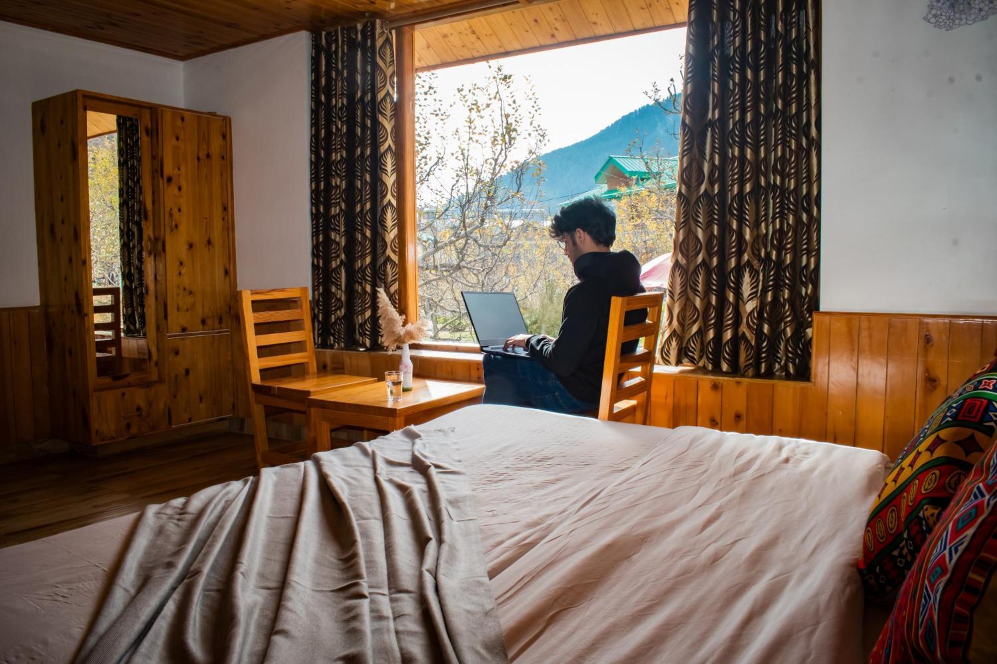 Cascade Mountain Retreat Manali Bed and Breakfast Εξωτερικό φωτογραφία